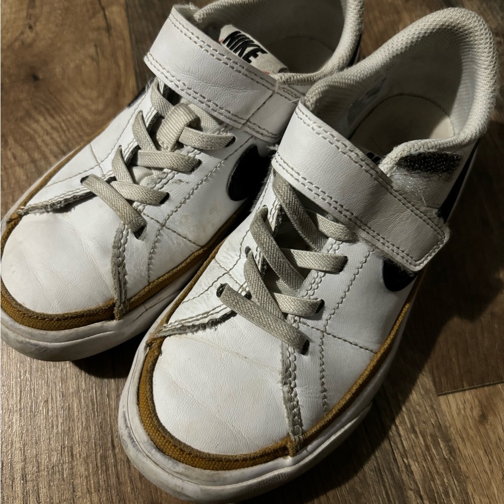 Nike Kids White and Black Sneakers